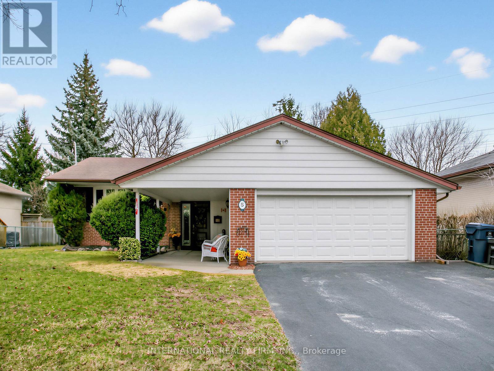 5 Castlebar Road, Toronto, Ontario  M8Z 2J4 - Photo 41 - W12955504