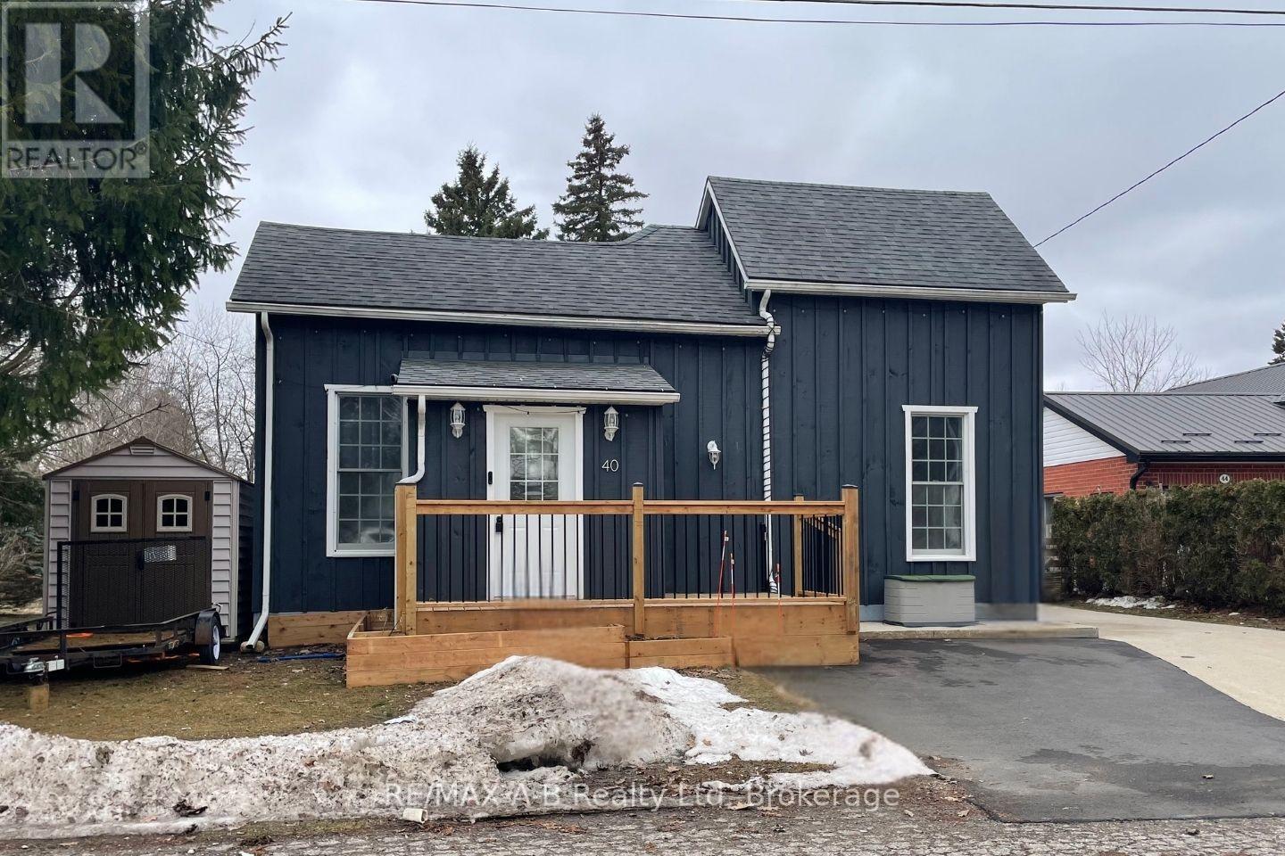 40 BLENHEIM STREET, West Perth, Ontario