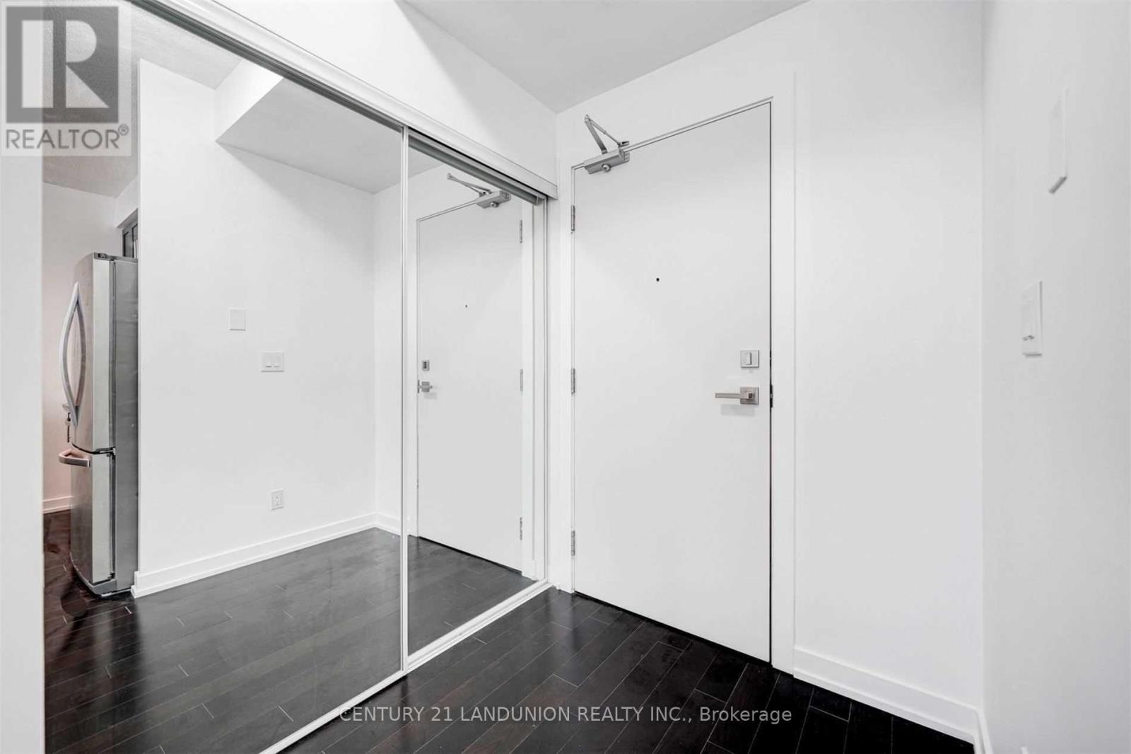 2709 - 4011 Brickstone Mews, Mississauga, Ontario  L5B 0J7 - Photo 9 - W12955492