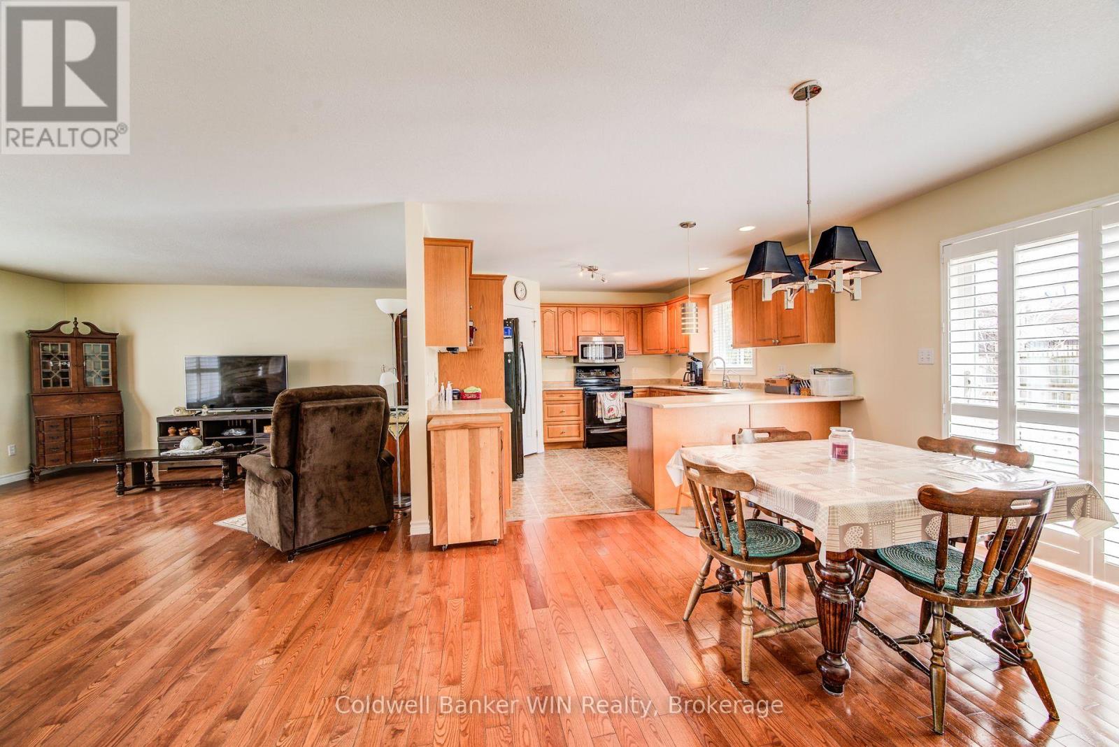 190 Sarah Road, Wellington North, Ontario  N0G 2L2 - Photo 13 - X12924022