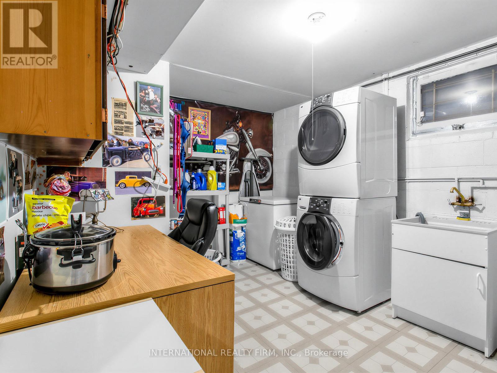 5 Castlebar Road, Toronto, Ontario  M8Z 2J4 - Photo 30 - W12955504