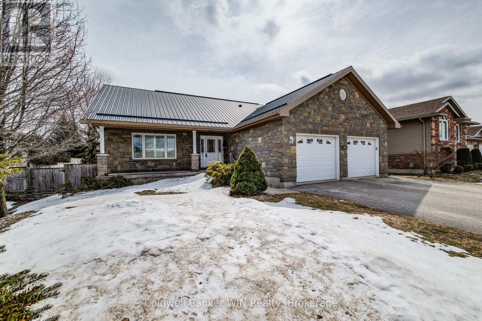 190 Sarah Road, Wellington North, Ontario  N0G 2L2 - Photo 5 - X12924022