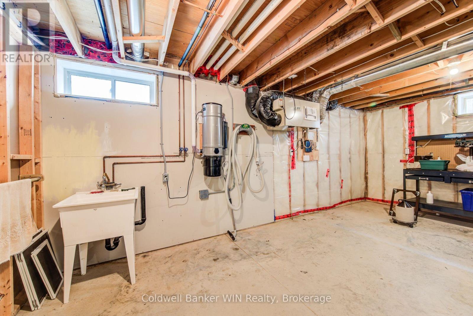 190 Sarah Road, Wellington North, Ontario  N0G 2L2 - Photo 38 - X12924022