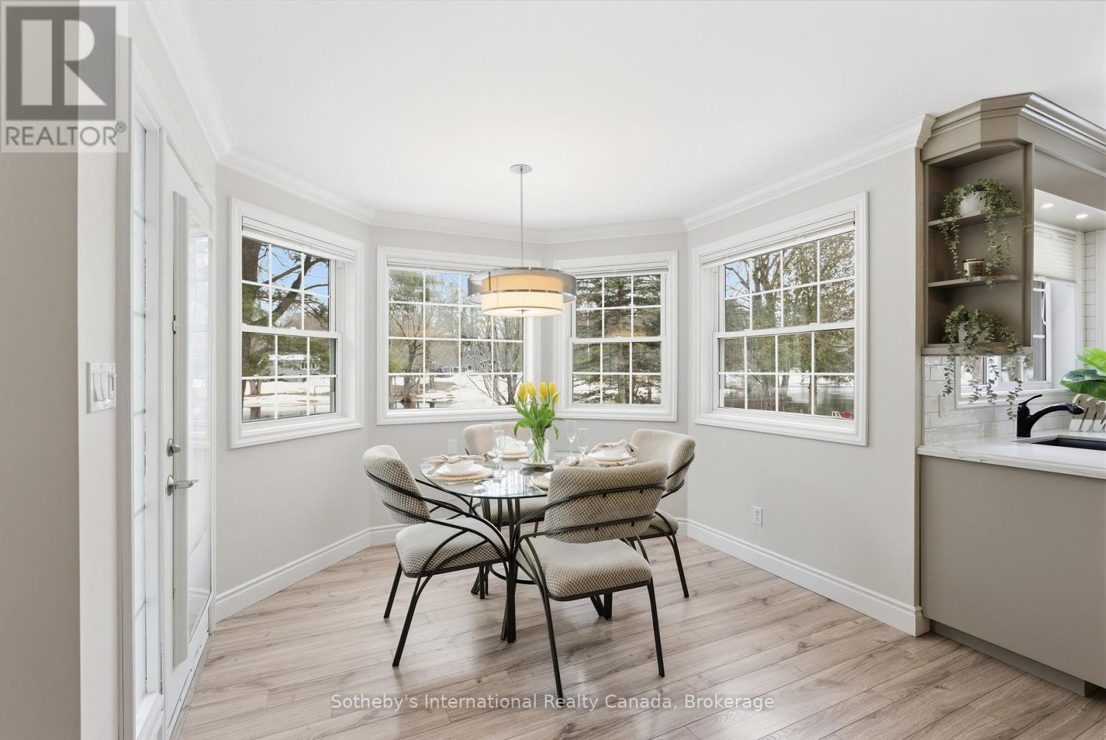 1099 Davis Drive, Gravenhurst, Ontario  P0E 1N0 - Photo 18 - X12955436