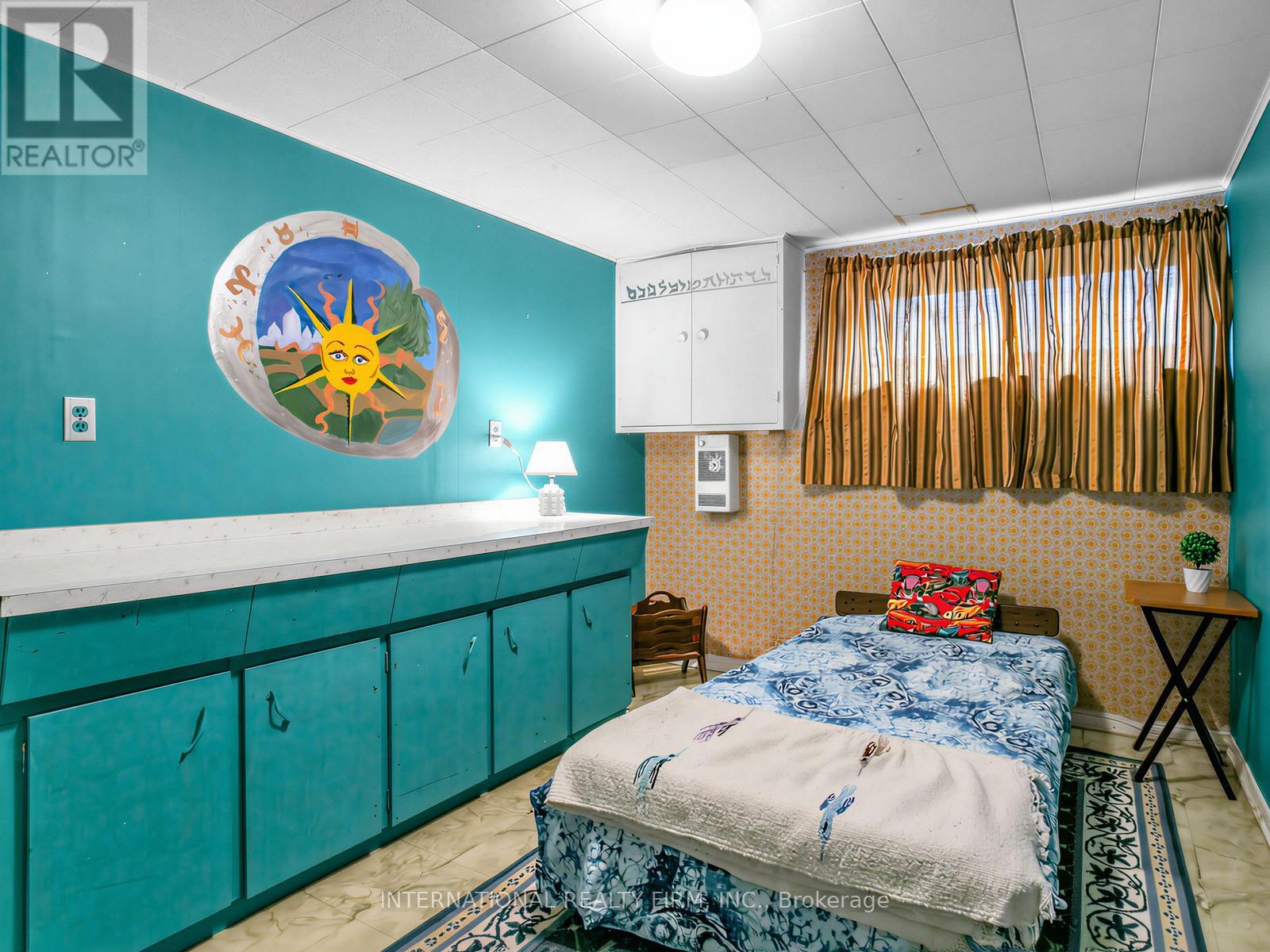 5 Castlebar Road, Toronto, Ontario  M8Z 2J4 - Photo 32 - W12955504