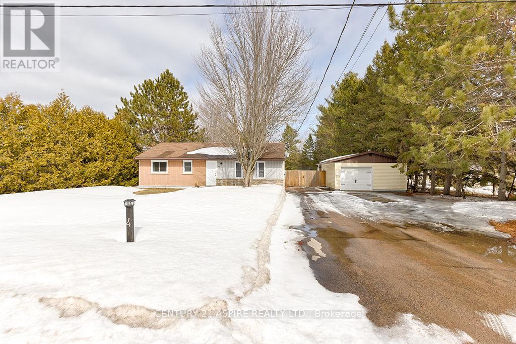 4 Charles Street, Petawawa, Ontario  K8H 2K2 - Photo 1 - X12959270