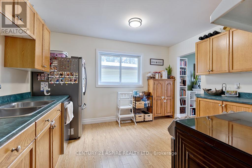 4 Charles Street, Petawawa, Ontario  K8H 2K2 - Photo 16 - X12959270