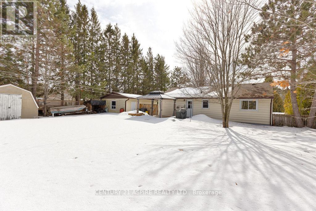4 Charles Street, Petawawa, Ontario  K8H 2K2 - Photo 4 - X12959270