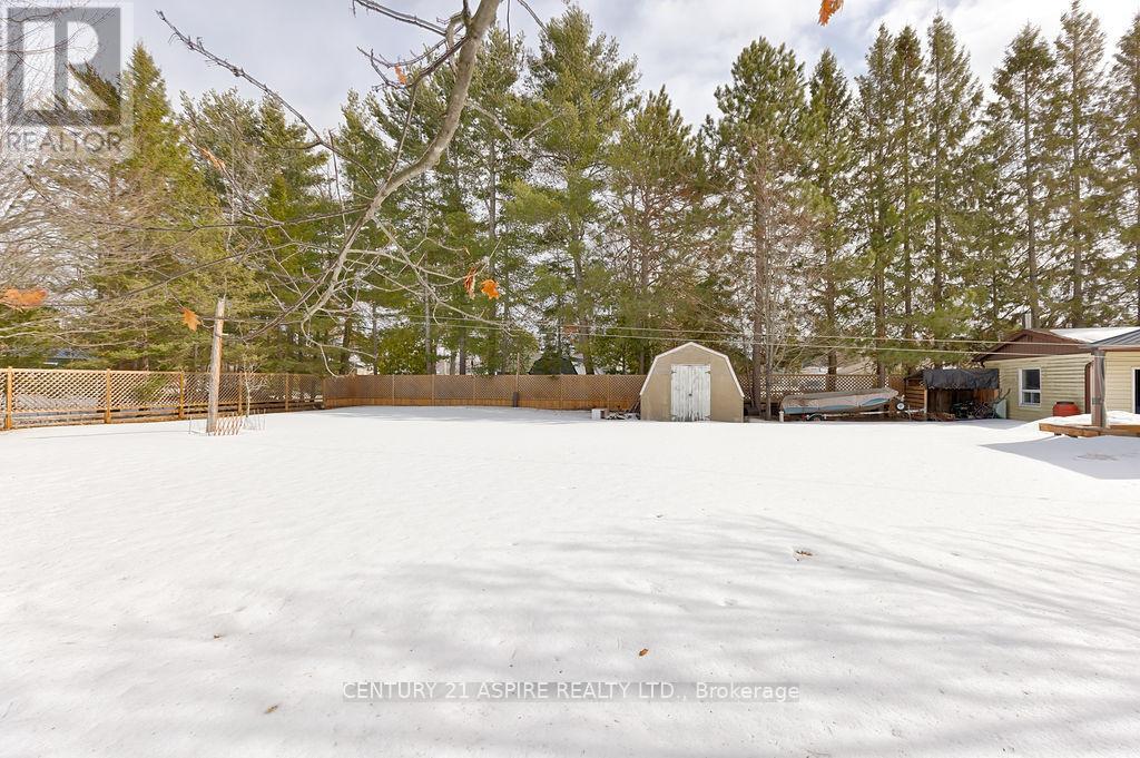 4 Charles Street, Petawawa, Ontario  K8H 2K2 - Photo 7 - X12959270