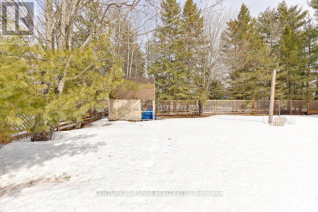 4 Charles Street, Petawawa, Ontario  K8H 2K2 - Photo 8 - X12959270