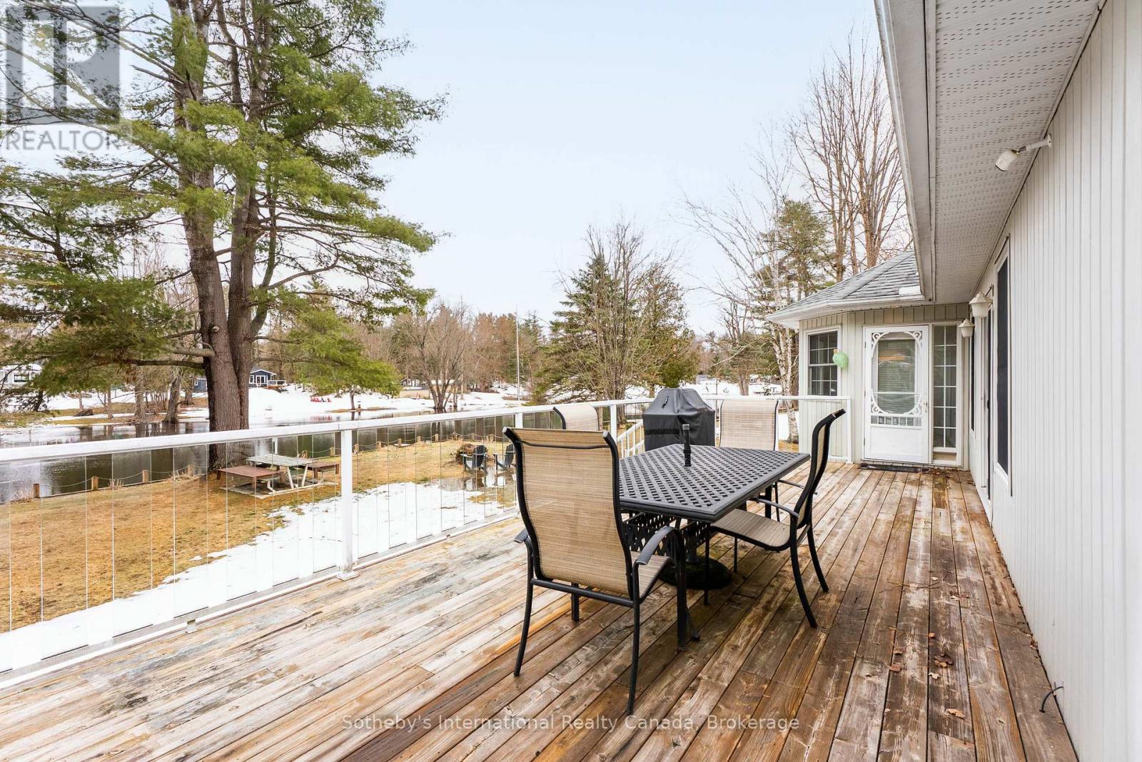 1099 Davis Drive, Gravenhurst, Ontario  P0E 1N0 - Photo 37 - X12955436