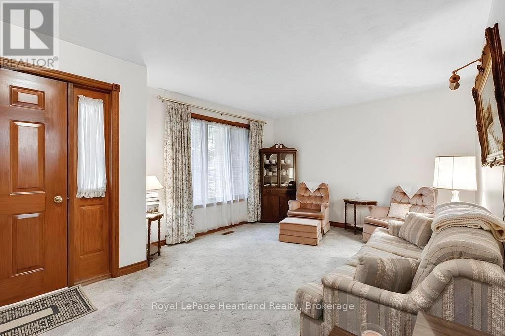 146 Princess Street W, Central Huron, Ontario  N0M 1L0 - Photo 11 - X12955578