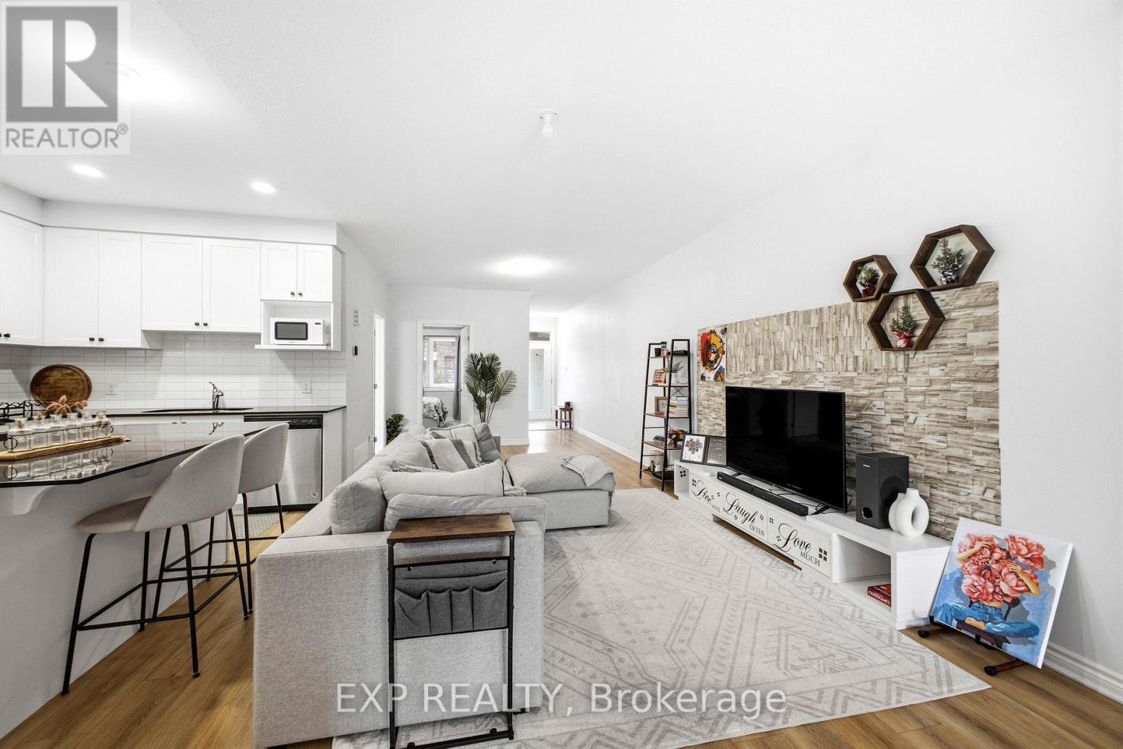 106 Lapland Private, Ottawa, Ontario  K2S 1B6 - Photo 10 - X12959252