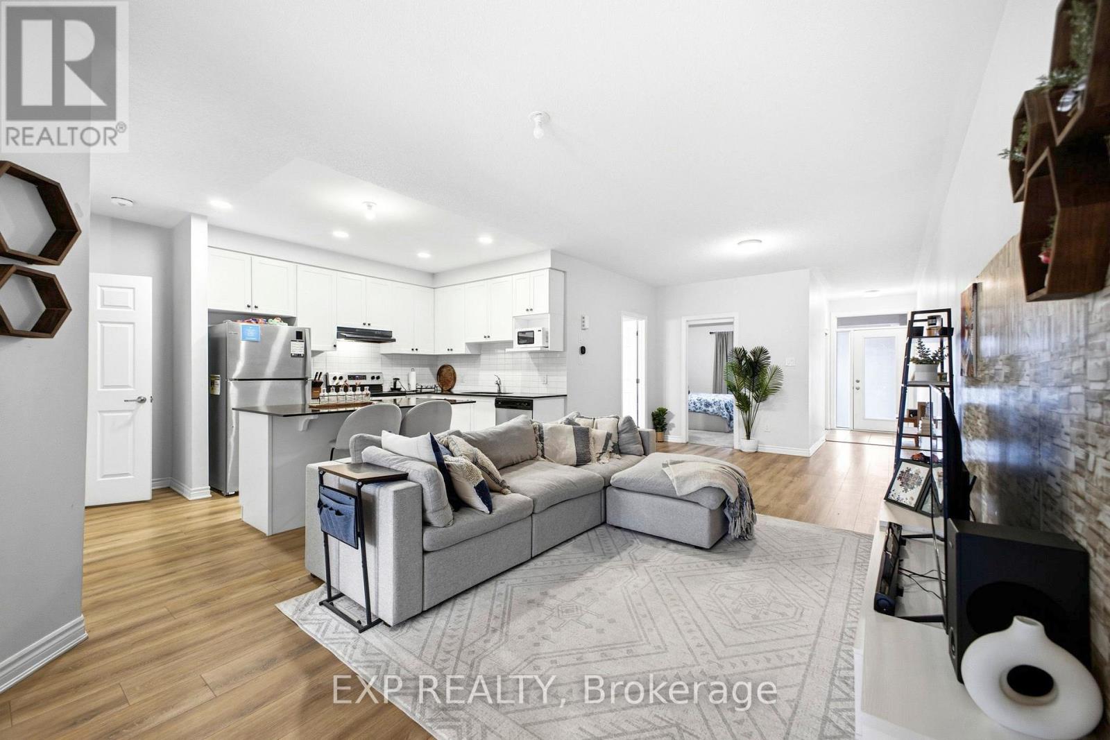 106 Lapland Private, Ottawa, Ontario  K2S 1B6 - Photo 11 - X12959252