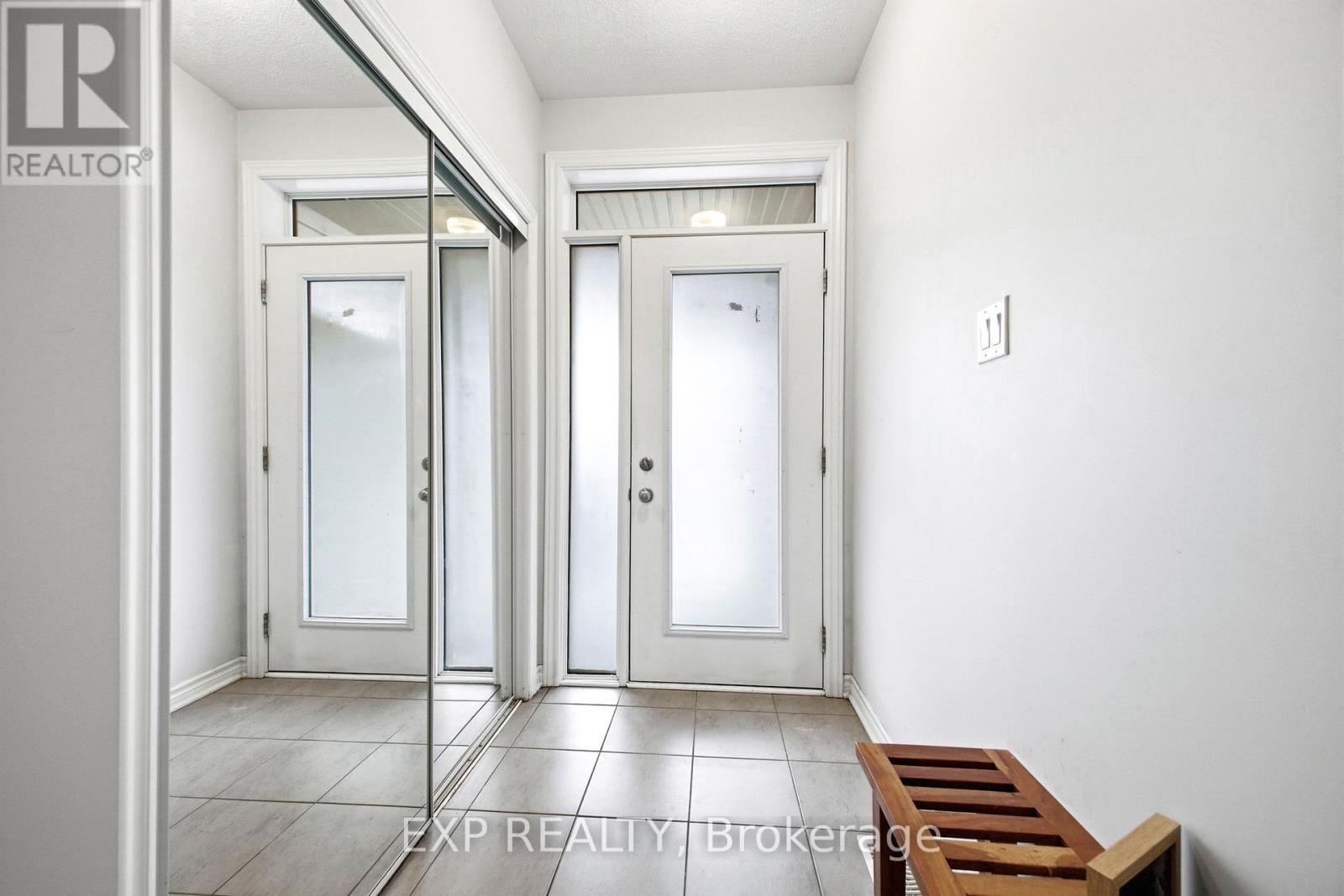 106 Lapland Private, Ottawa, Ontario  K2S 1B6 - Photo 5 - X12959252