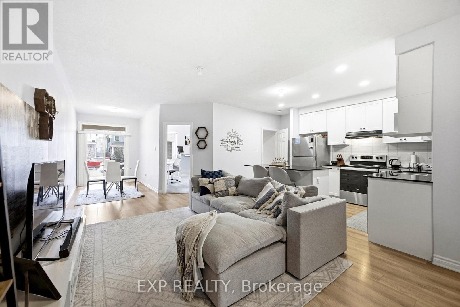 106 Lapland Private, Ottawa, Ontario  K2S 1B6 - Photo 9 - X12959252