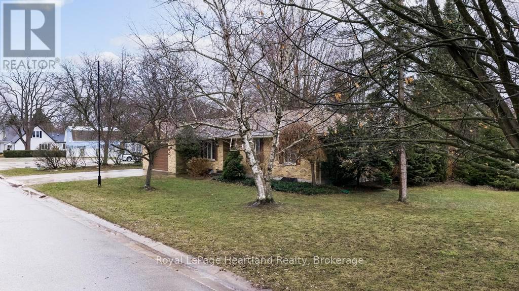 146 Princess Street W, Central Huron, Ontario  N0M 1L0 - Photo 39 - X12955578