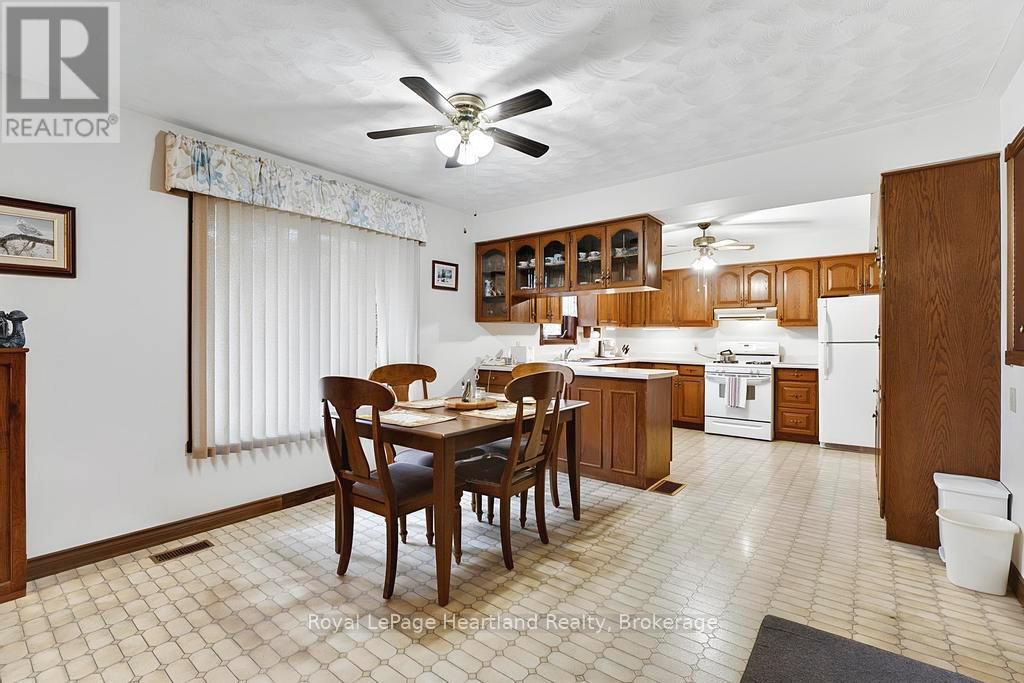 146 Princess Street W, Central Huron, Ontario  N0M 1L0 - Photo 6 - X12955578