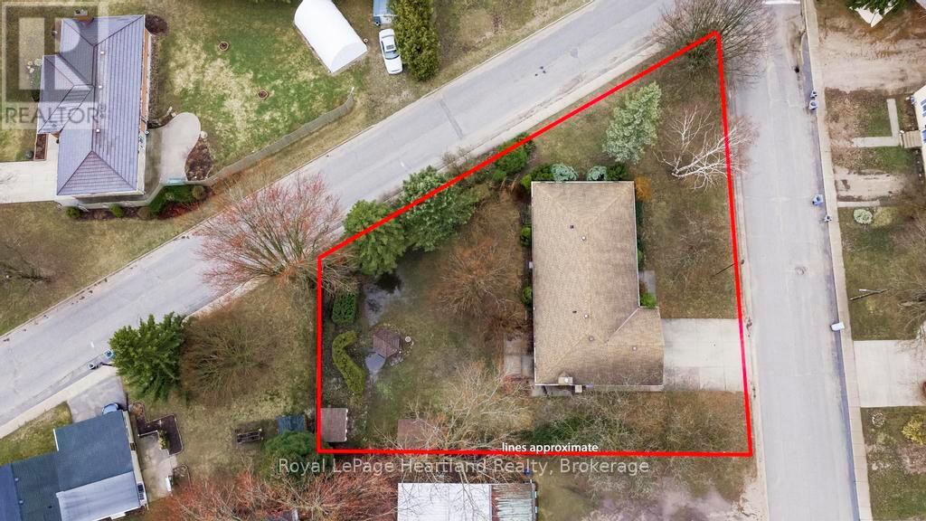 Photo 37 of 39 for 146 Princess Street W