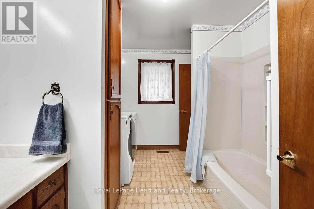 146 Princess Street W, Central Huron, Ontario  N0M 1L0 - Photo 18 - X12955578