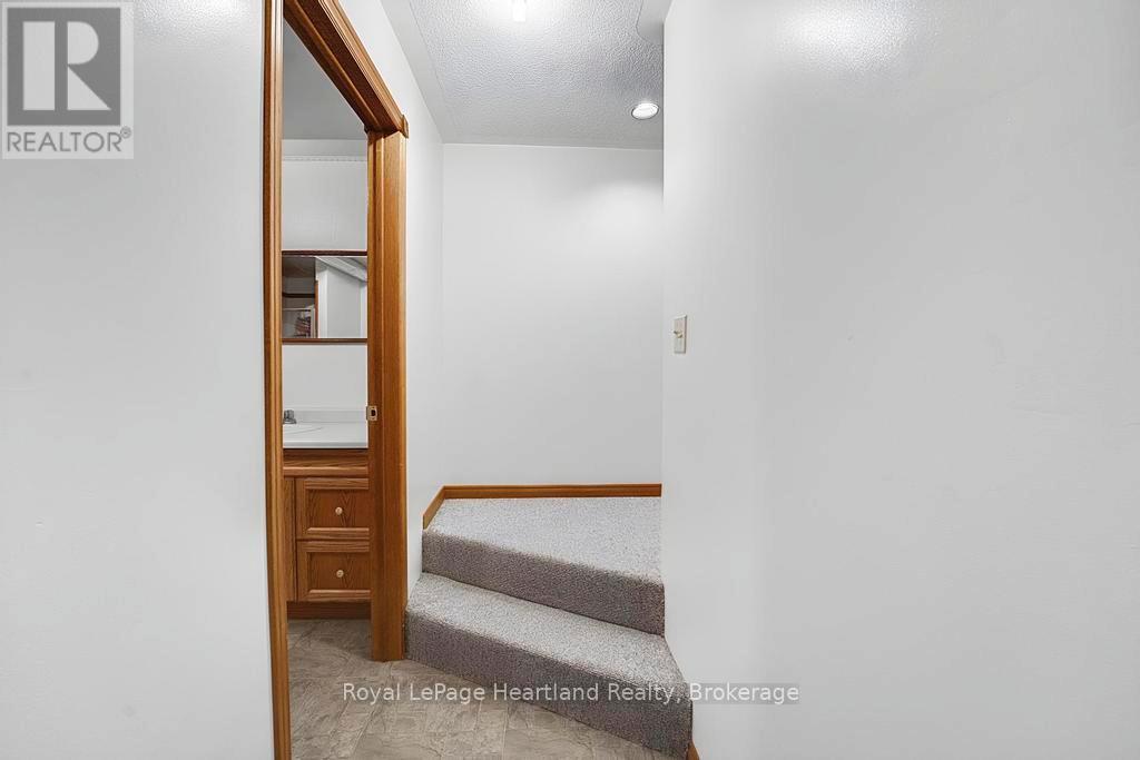 146 Princess Street W, Central Huron, Ontario  N0M 1L0 - Photo 25 - X12955578