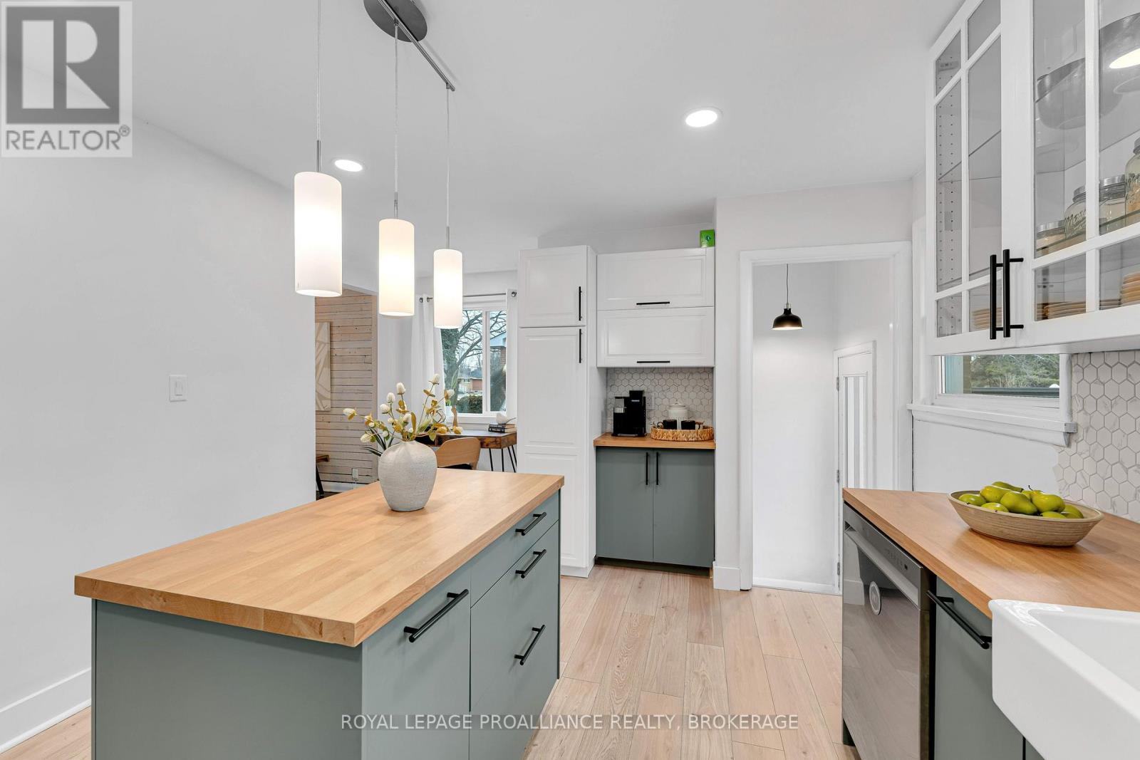 386 Mcewen Drive, Kingston, Ontario  K7M 3W3 - Photo 14 - X12955400