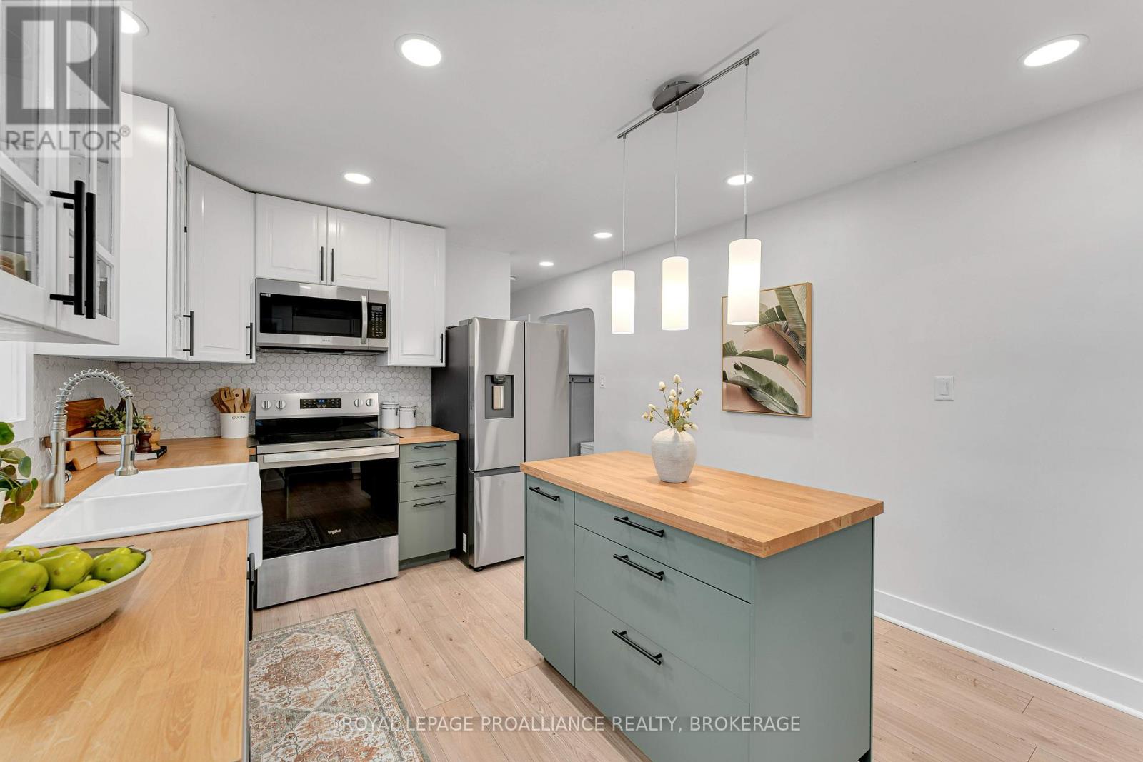 386 Mcewen Drive, Kingston, Ontario  K7M 3W3 - Photo 13 - X12955400