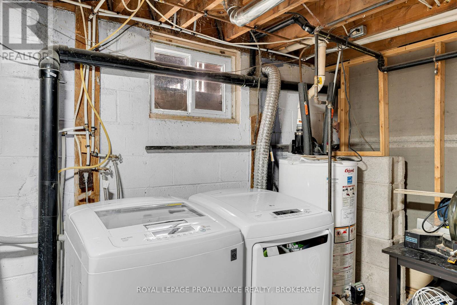 386 Mcewen Drive, Kingston, Ontario  K7M 3W3 - Photo 32 - X12955400