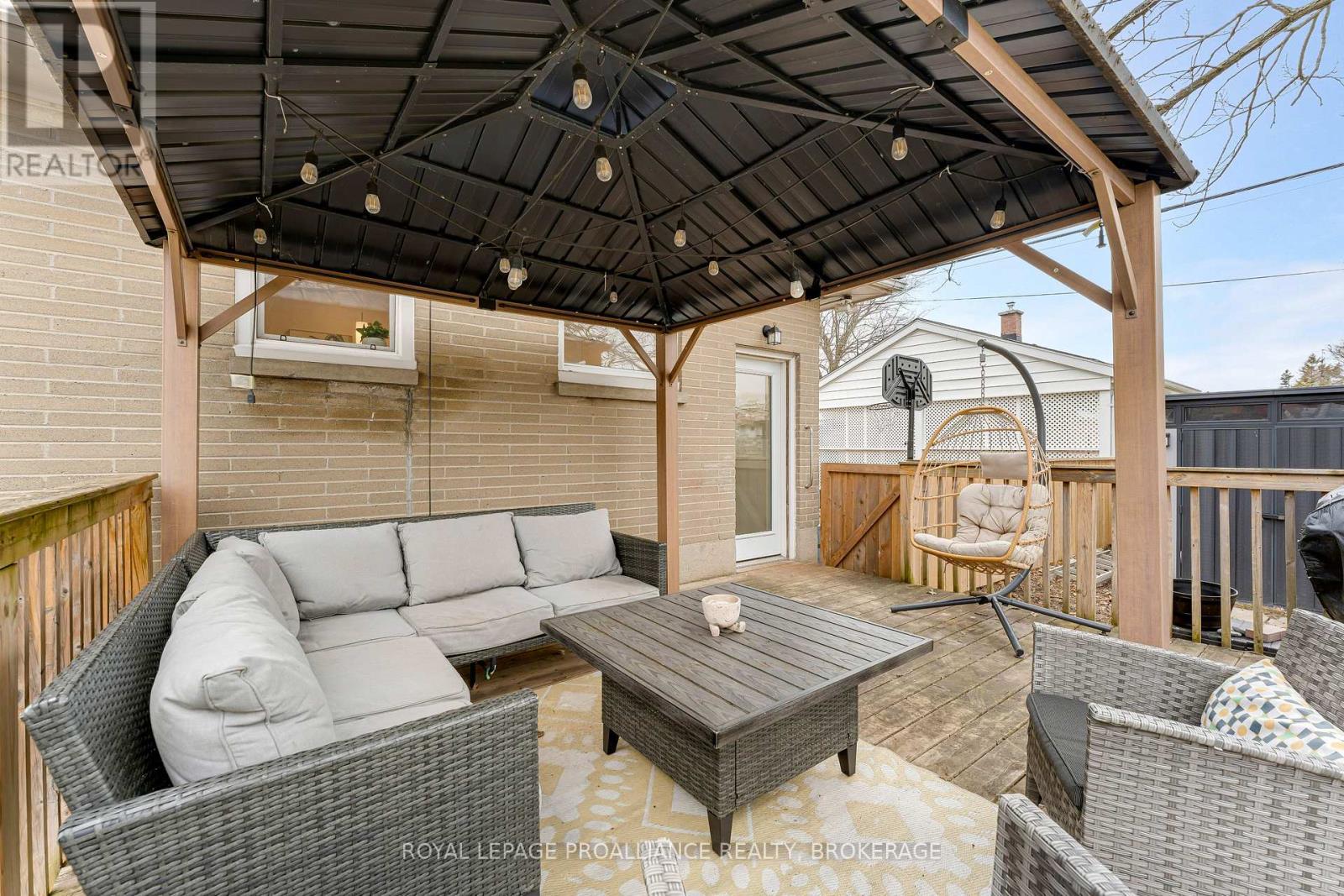 386 Mcewen Drive, Kingston, Ontario  K7M 3W3 - Photo 33 - X12955400