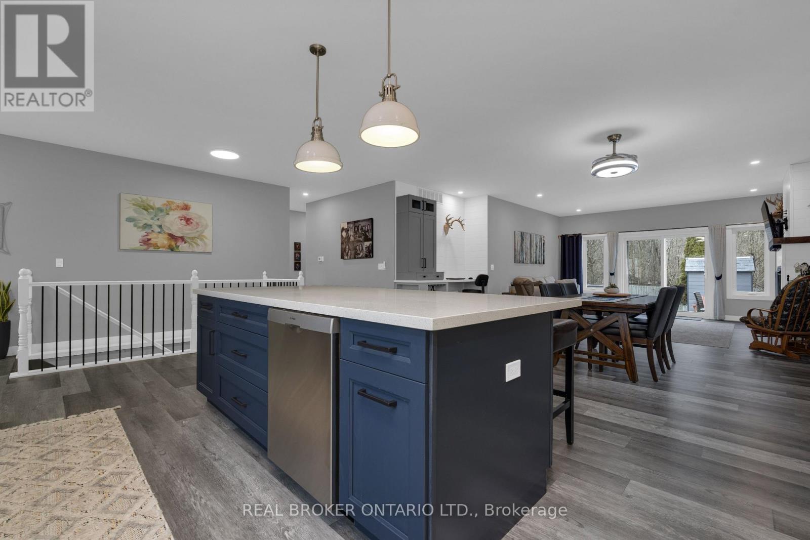 46 Brick Pond Road, Severn (Coldwater), Ontario  L0K 1E0 - Photo 11 - S12959280