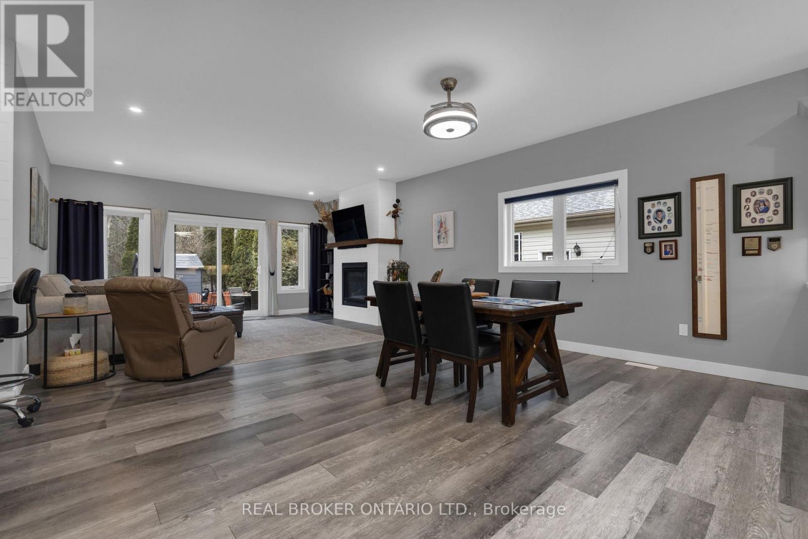 46 Brick Pond Road, Severn (Coldwater), Ontario  L0K 1E0 - Photo 6 - S12959280