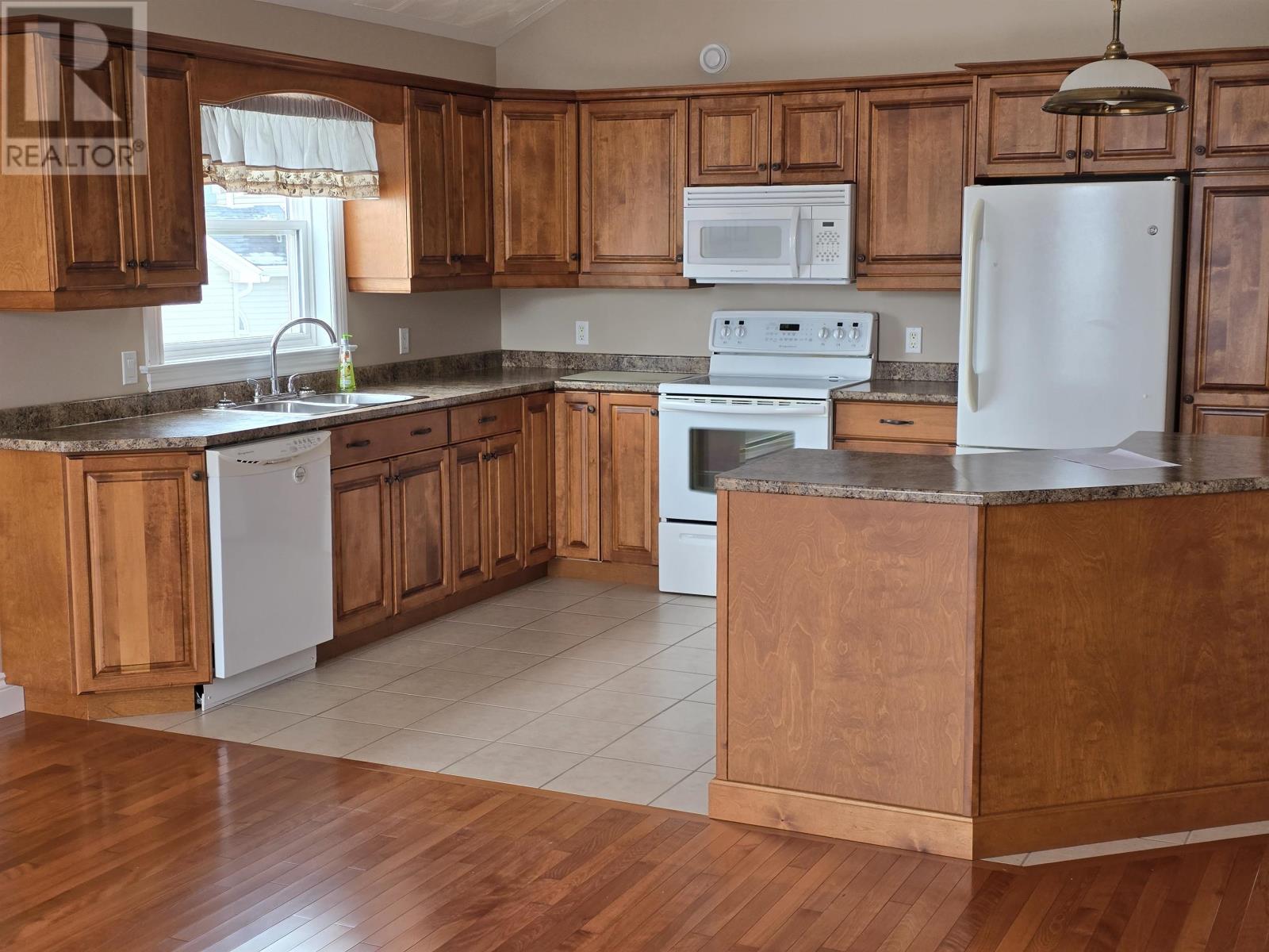 648 Murphy Street, Summerside, Prince Edward Island  C1N 0G9 - Photo 3 - 202606351