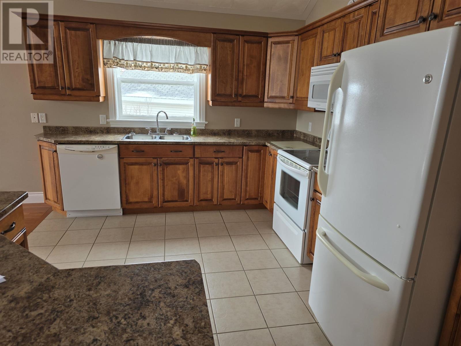 648 Murphy Street, Summerside, Prince Edward Island  C1N 0G9 - Photo 5 - 202606351