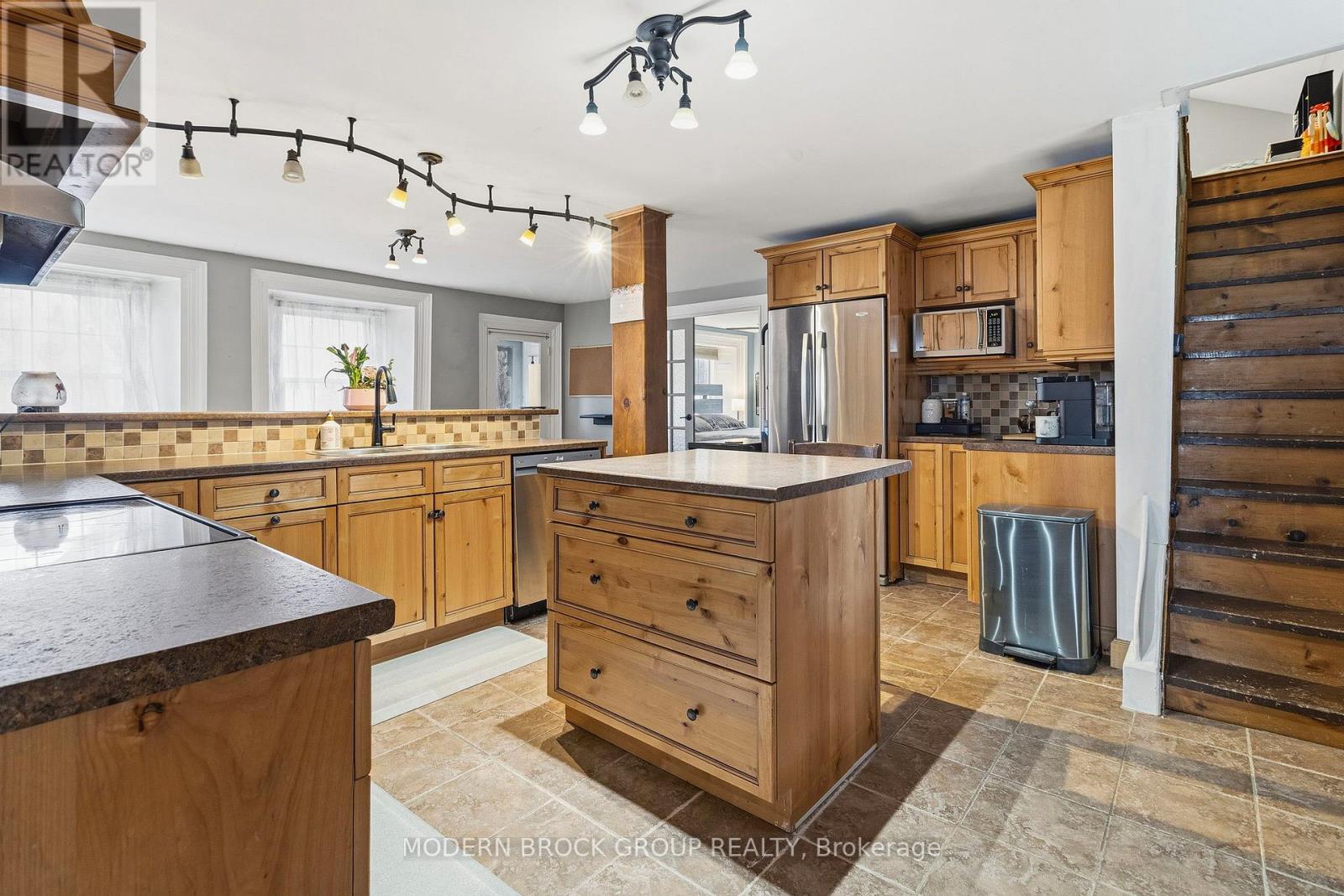 9358 Greenbush Road, Elizabethtown-Kitley, Ontario  K0E 1A0 - Photo 8 - X12955522