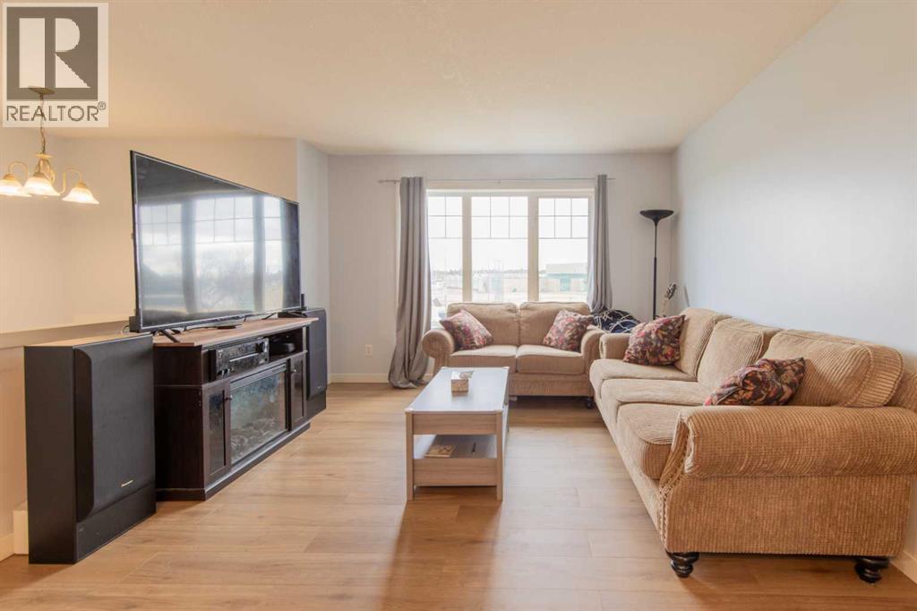 39 Blackfoot Boulevard W, Lethbridge, Alberta  T1K 7N7 - Photo 3 - A2297326