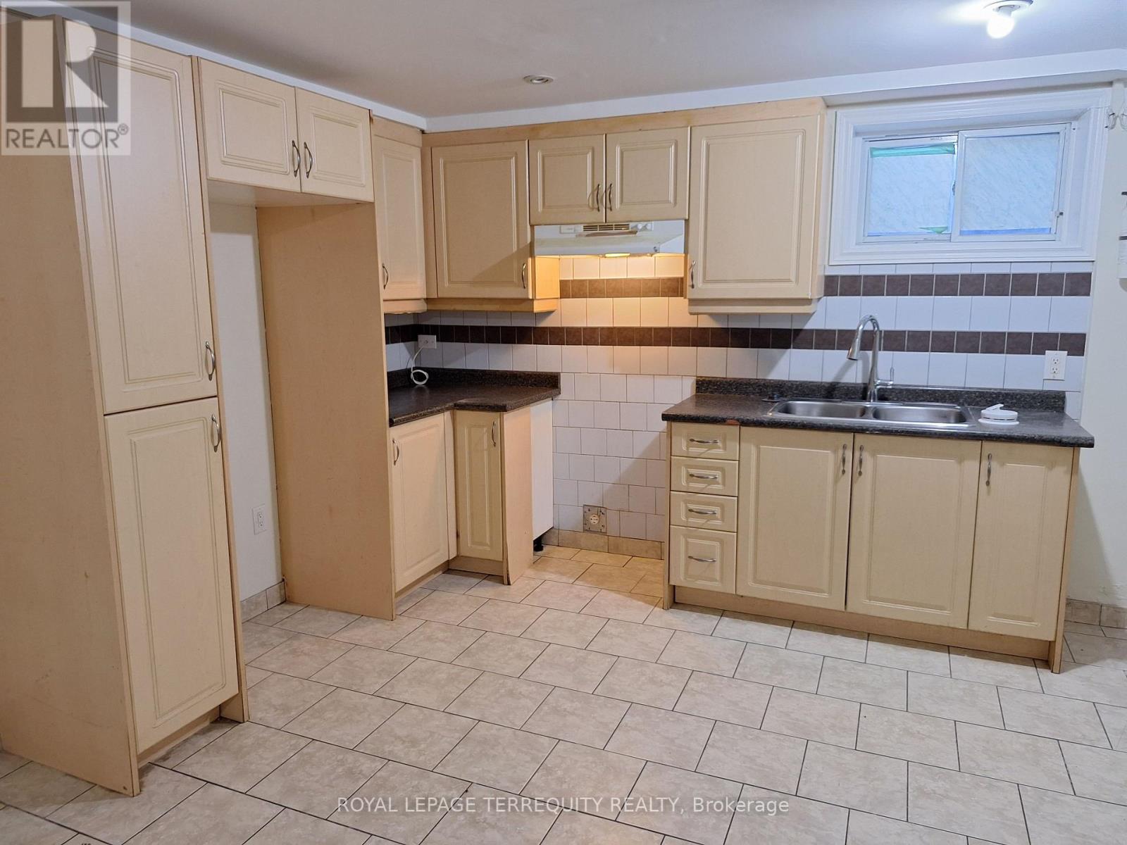Lower Level - 706 Wilson Avenue, Toronto, Ontario  M3K 1E1 - Photo 4 - W12959268