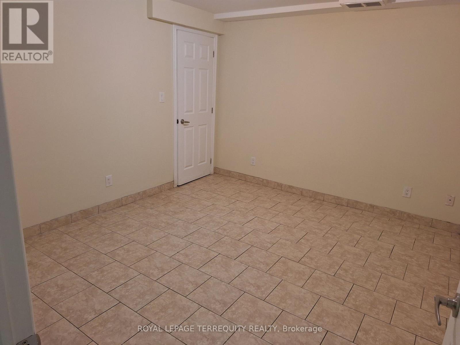 Lower Level - 706 Wilson Avenue, Toronto, Ontario  M3K 1E1 - Photo 5 - W12959268