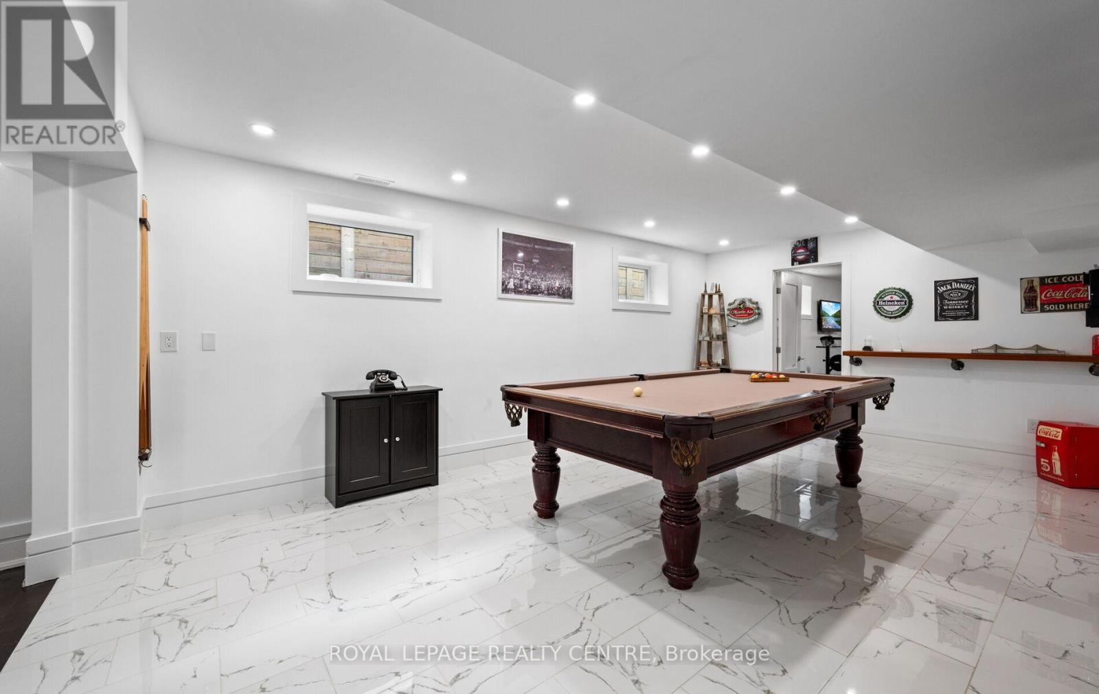 1071 Westmount Avenue, Mississauga, Ontario  L5E 1X5 - Photo 20 - W12959288