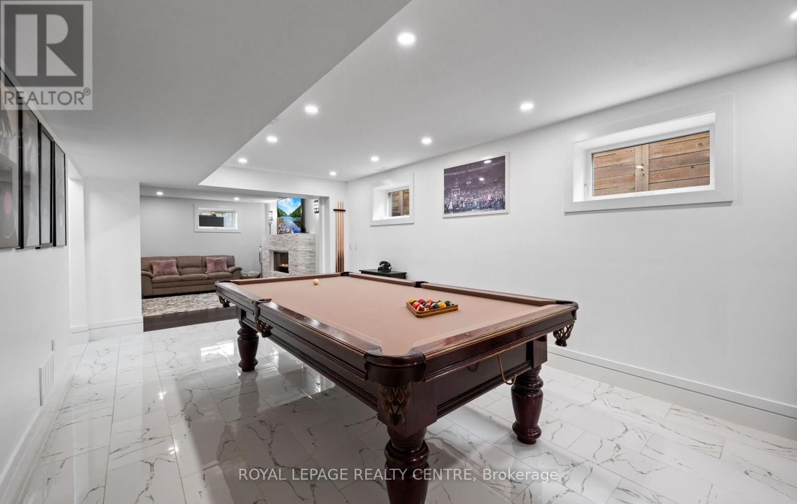 1071 Westmount Avenue, Mississauga, Ontario  L5E 1X5 - Photo 21 - W12959288