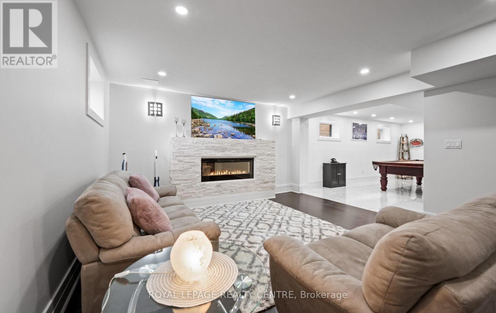 1071 Westmount Avenue, Mississauga, Ontario  L5E 1X5 - Photo 22 - W12959288