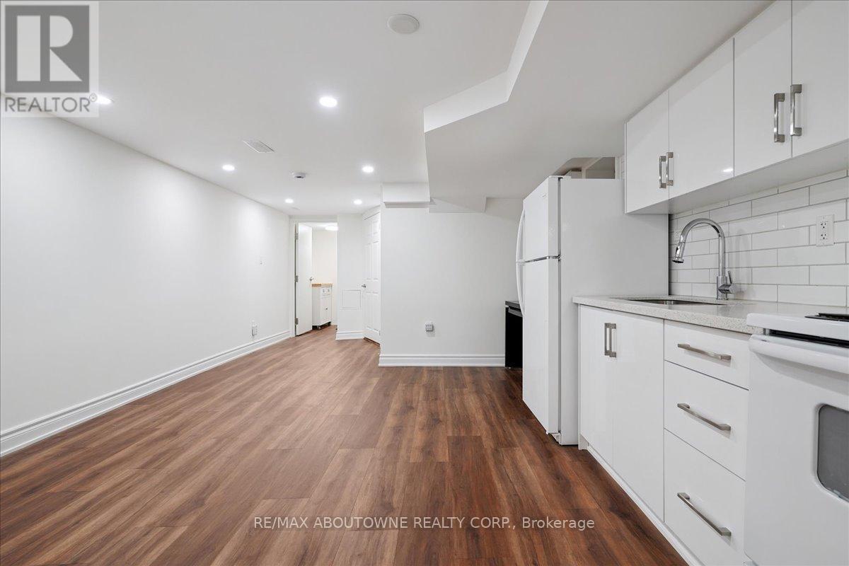 Lower - 436 Concord Avenue, Toronto, Ontario  M6H 2P8 - Photo 11 - W12959310