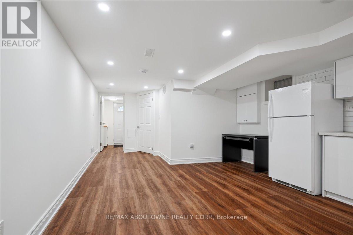 Lower - 436 Concord Avenue, Toronto, Ontario  M6H 2P8 - Photo 6 - W12959310