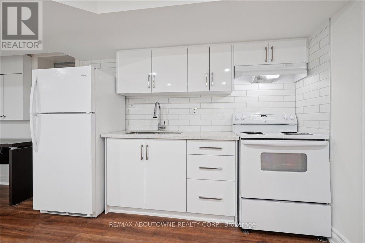 Lower - 436 Concord Avenue, Toronto, Ontario  M6H 2P8 - Photo 9 - W12959310