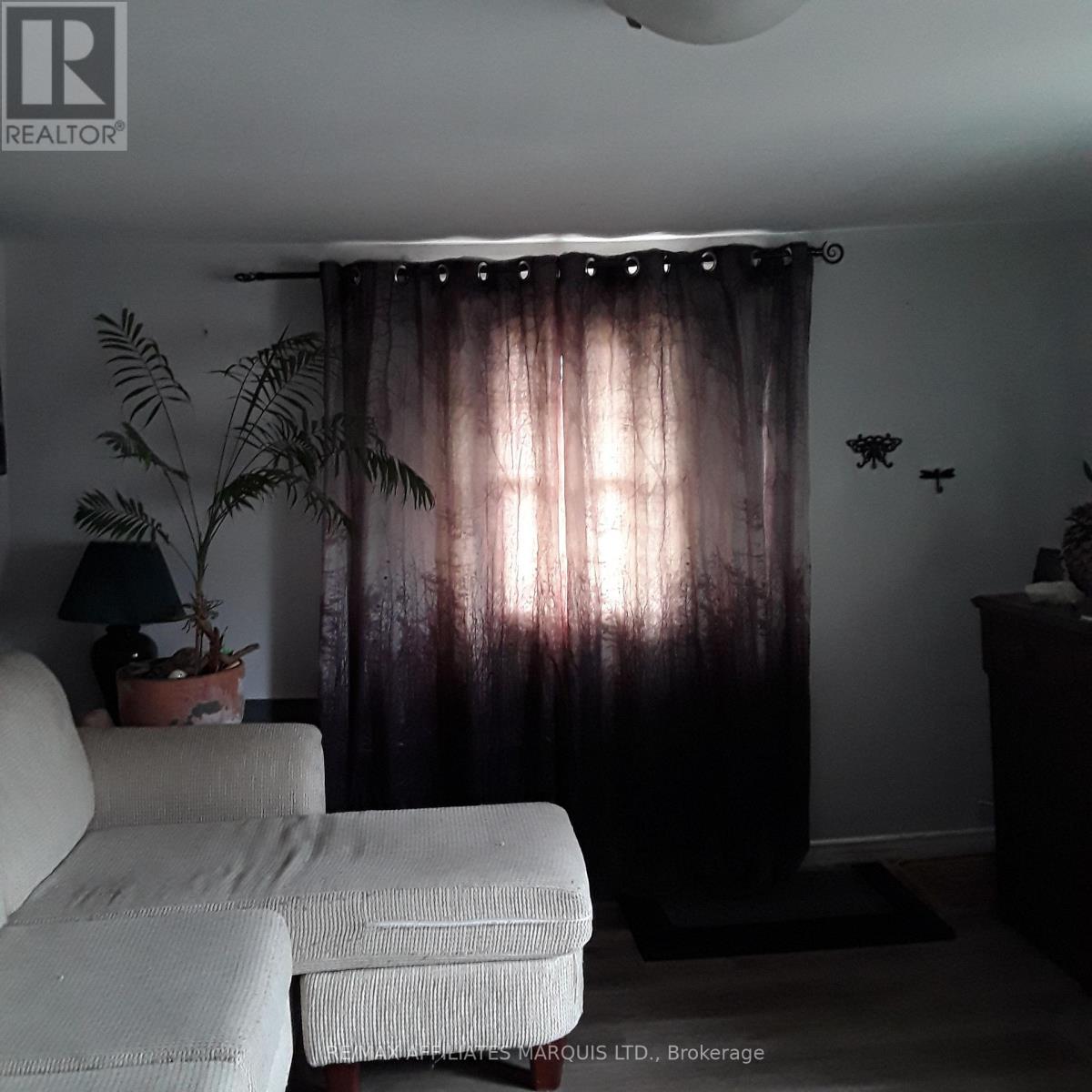 10390 Hanesville Road W, South Dundas, Ontario K0E 1C0 - Photo 14 - X12932588