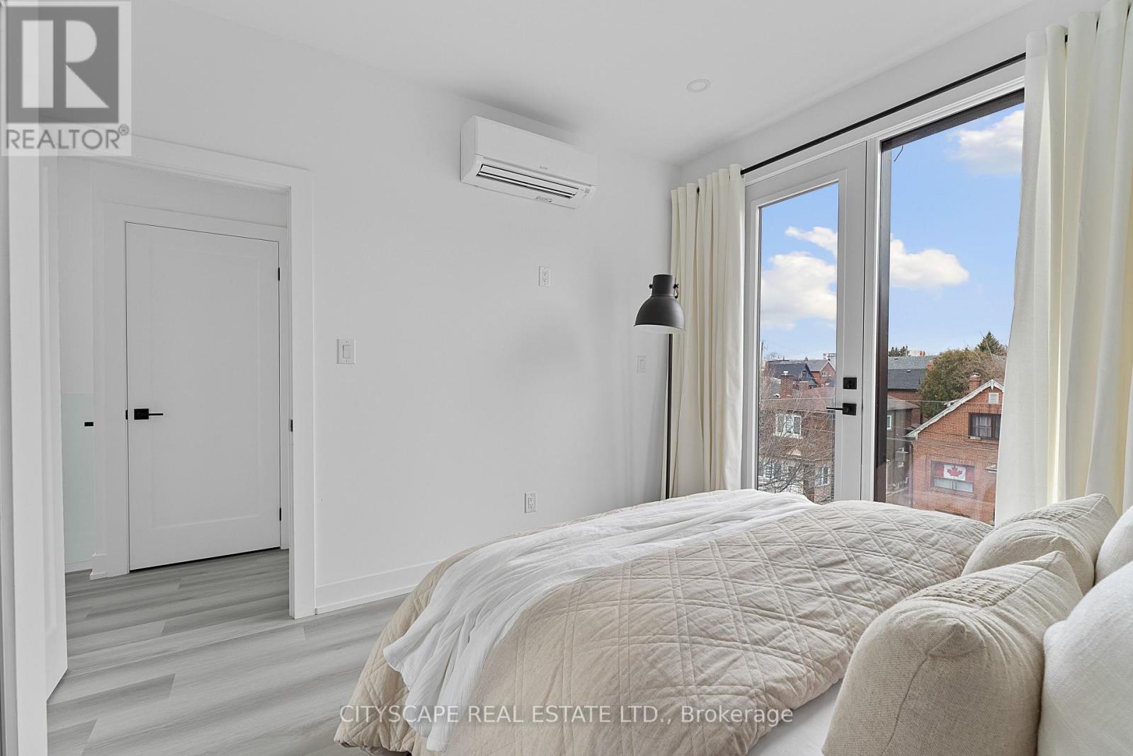 2 - Main - 589 Oakwood Avenue, Toronto, Ontario  M6E 2X8 - Photo 24 - C12954410