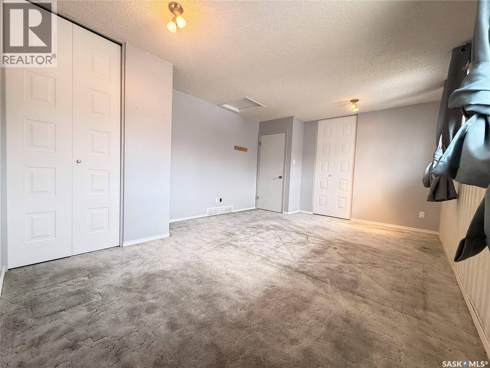 33 Willowview Street, Regina, Saskatchewan  S4R 5K2 - Photo 10 - SK032085