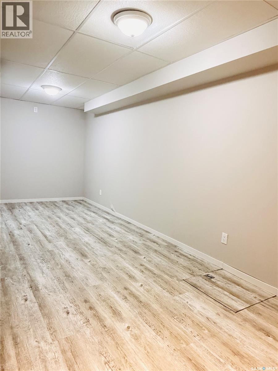 33 Willowview Street, Regina, Saskatchewan  S4R 5K2 - Photo 19 - SK032085