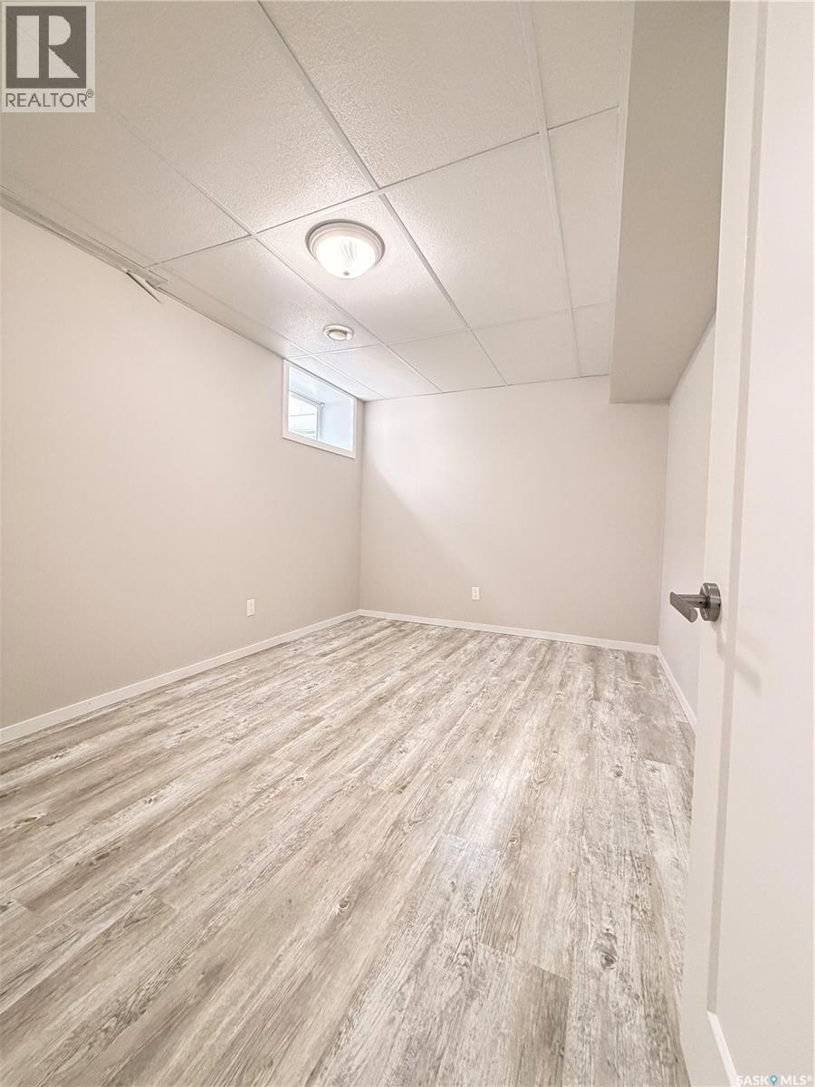 33 Willowview Street, Regina, Saskatchewan  S4R 5K2 - Photo 22 - SK032085