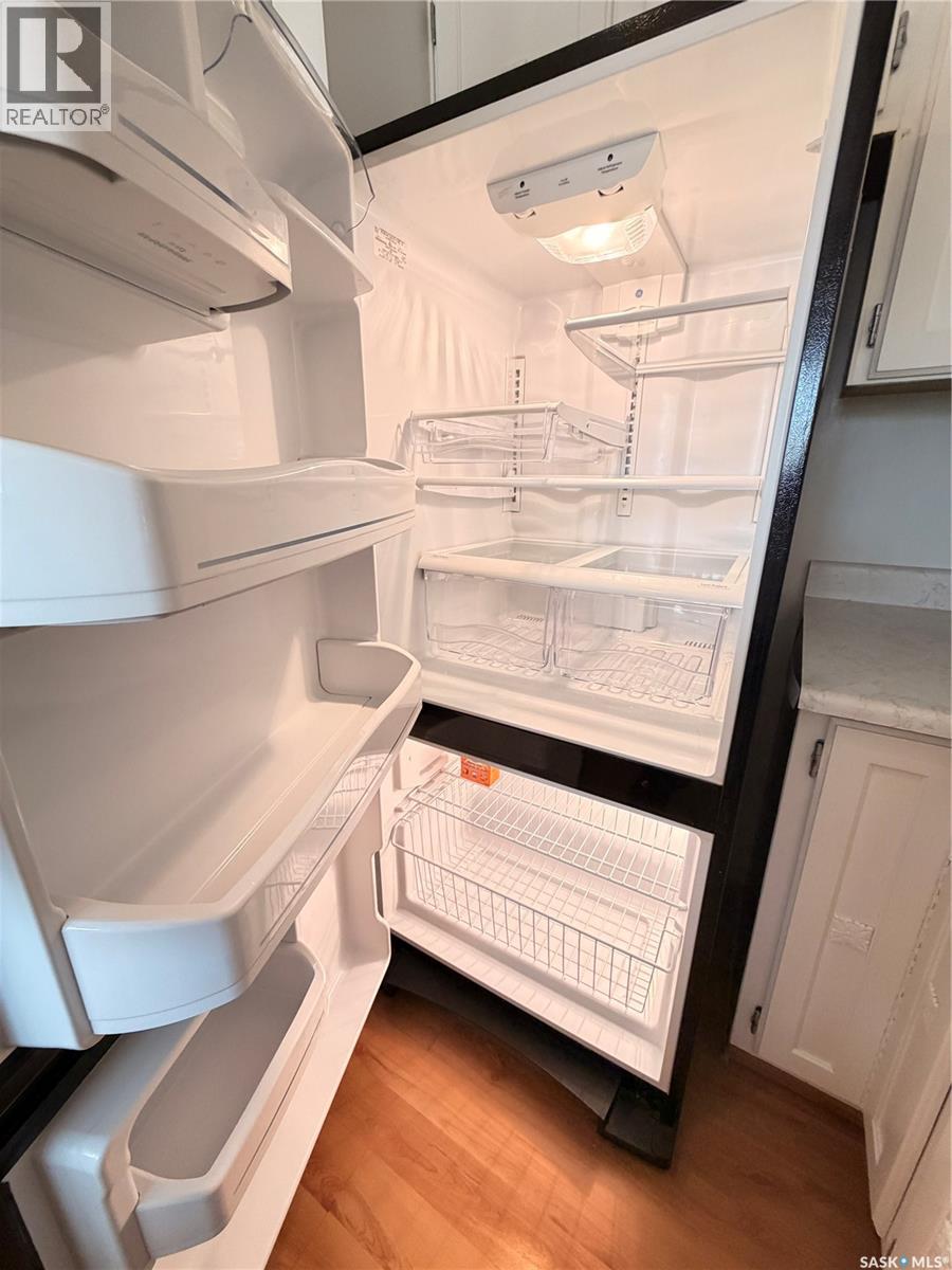 33 Willowview Street, Regina, Saskatchewan  S4R 5K2 - Photo 32 - SK032085