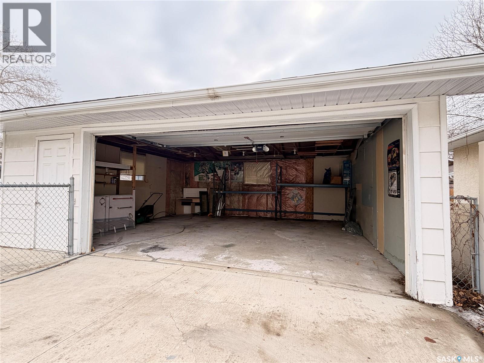 33 Willowview Street, Regina, Saskatchewan  S4R 5K2 - Photo 34 - SK032085